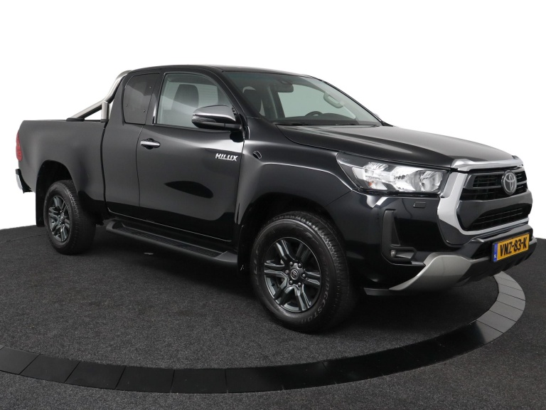 Toyota HiLux - 2.4 D-4D Xtra Cab Professional 14