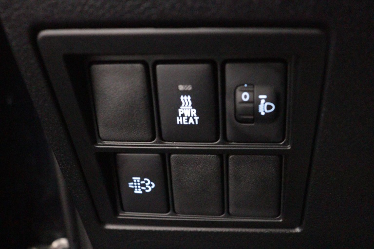 Toyota HiLux - 2.4 D-4D Xtra Cab Professional 26