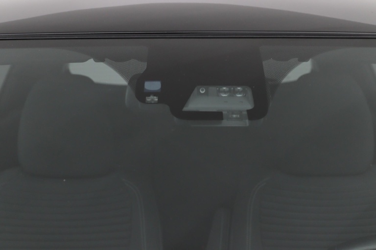 Toyota Yaris - 1.5 VVT-i Bi-Tone | Navigatie | Climate Control 38