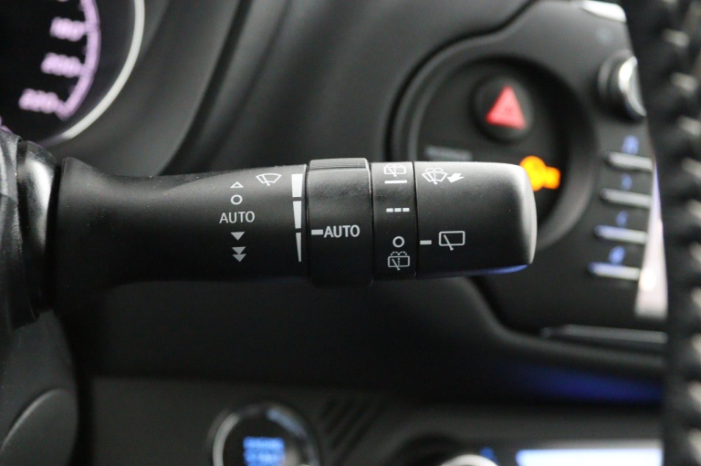 Toyota Yaris - 1.5 VVT-i Bi-Tone | Navigatie | Trekhaak 22
