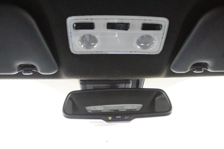 Toyota Yaris - 1.5 VVT-i Bi-Tone | Navigatie | Trekhaak 40
