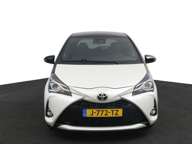 Toyota Yaris - 1.5 VVT-i Bi-Tone | Navigatie | Trekhaak 7