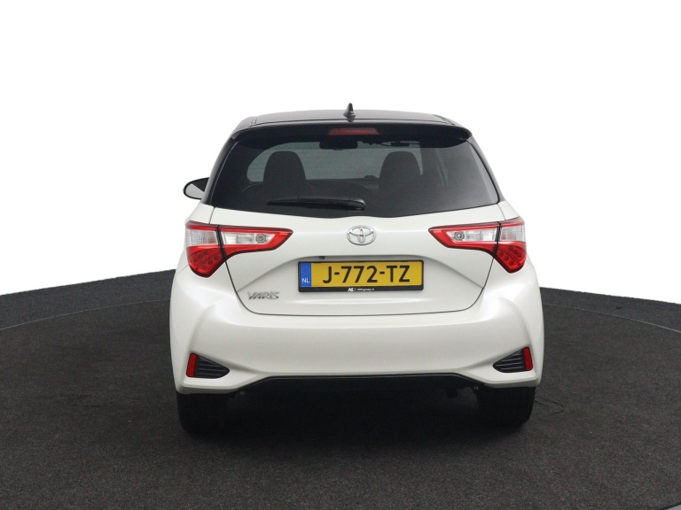 Toyota Yaris - 1.5 VVT-i Bi-Tone | Navigatie | Trekhaak 8