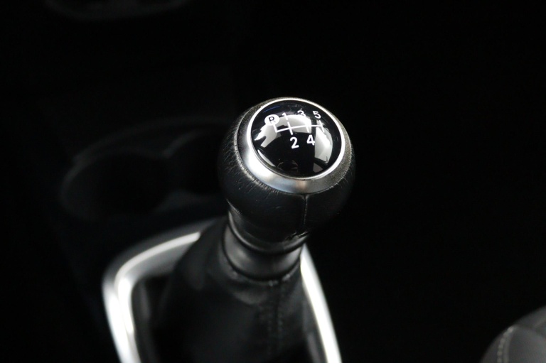 Toyota Yaris - 1.5 VVT-i Bi-Tone | navigatiesysteem full map | 37