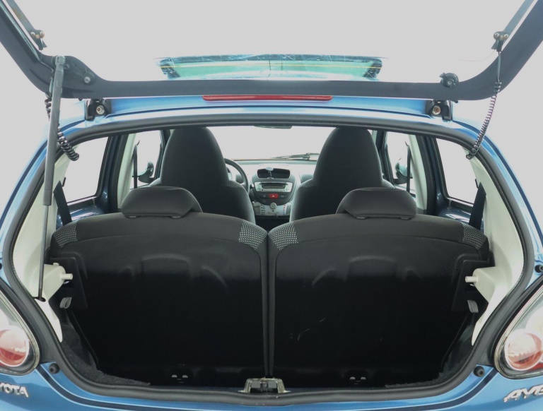 Toyota Aygo - 1.0-12V Comfort 21