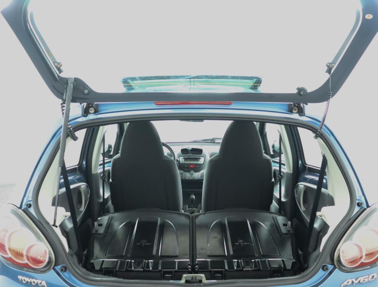 Toyota Aygo - 1.0-12V Comfort 23
