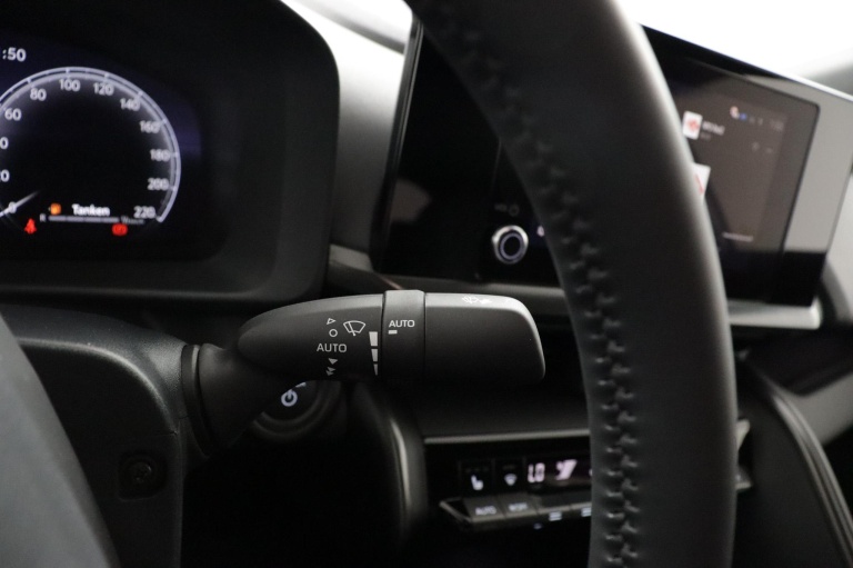 Toyota C-HR - 2.0 Plug-in Hybrid 220 Dynamic 30