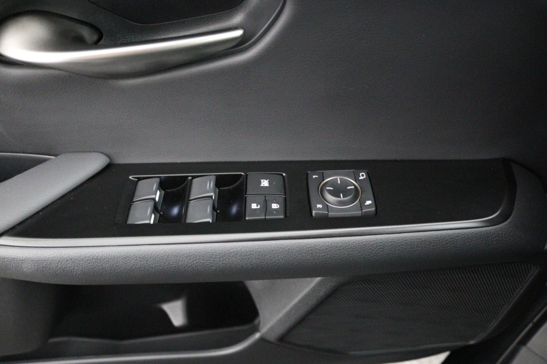 Lexus UX - 300e Business 54 kWh 26