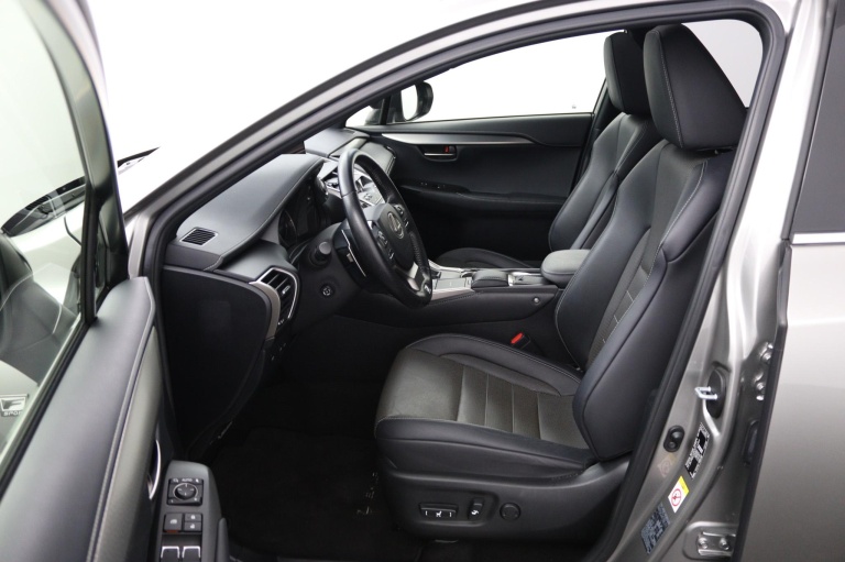 Lexus NX - 300h AWD F F SPORT Line 17