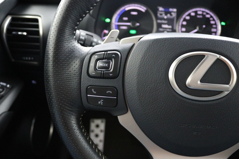 Lexus NX - 300h AWD F F SPORT Line 19