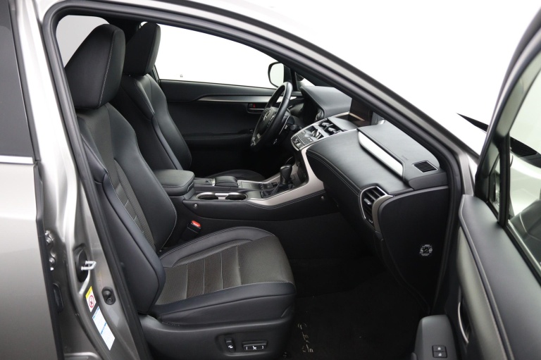 Lexus NX - 300h AWD F F SPORT Line 22