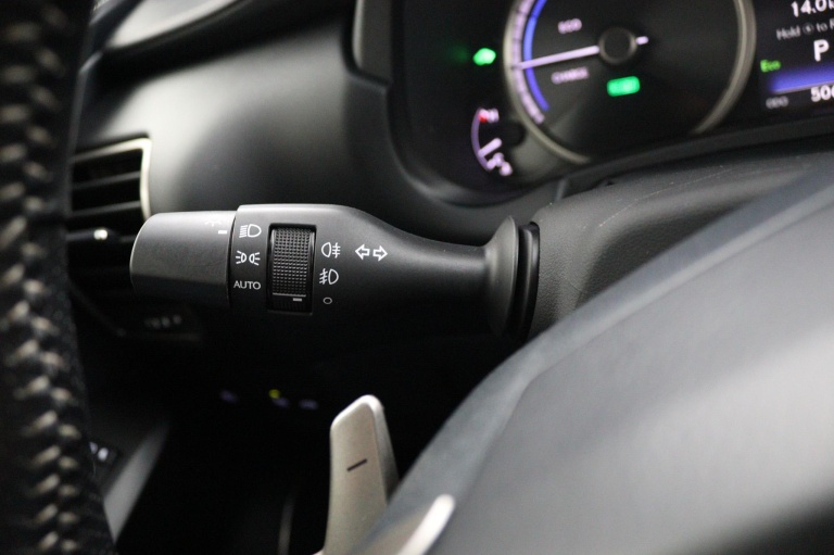 Lexus NX - 300h AWD F F SPORT Line 32