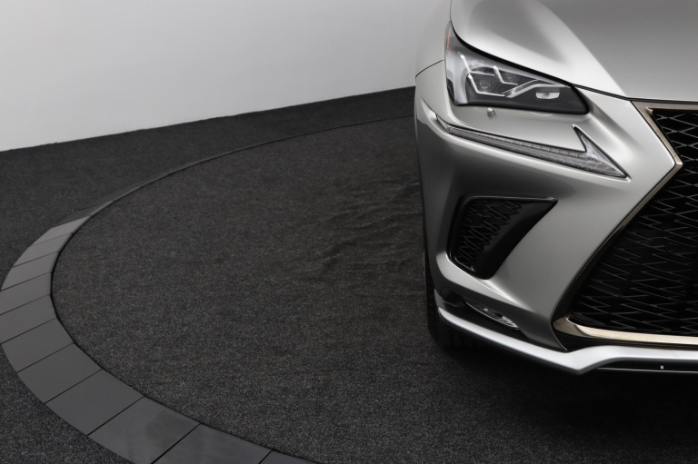 Lexus NX - 300h AWD F F SPORT Line 37