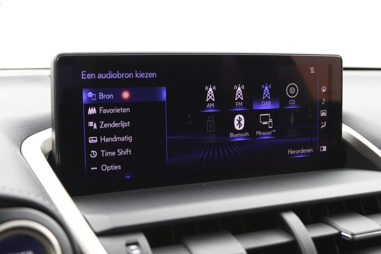 Lexus NX - 300h AWD F F SPORT Line 48