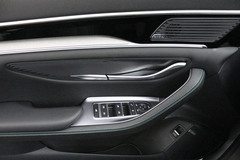 BYD SEAL U - 1.5 DM-i FWD Boost 36