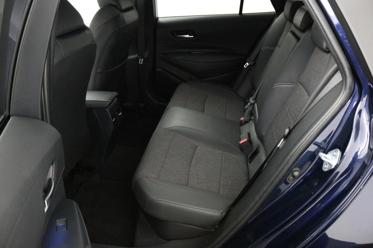 Toyota Corolla Touring Sports - 1.8 Hybrid Dynamic 18