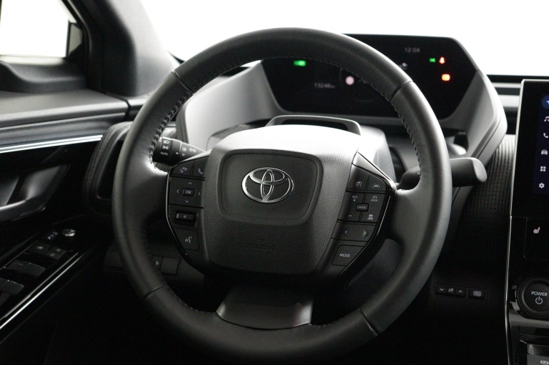 Toyota bZ4X - Dynamic 71 kWh 18