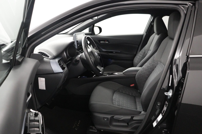 Toyota C-HR - 1.8 Hybrid Business Plus 16