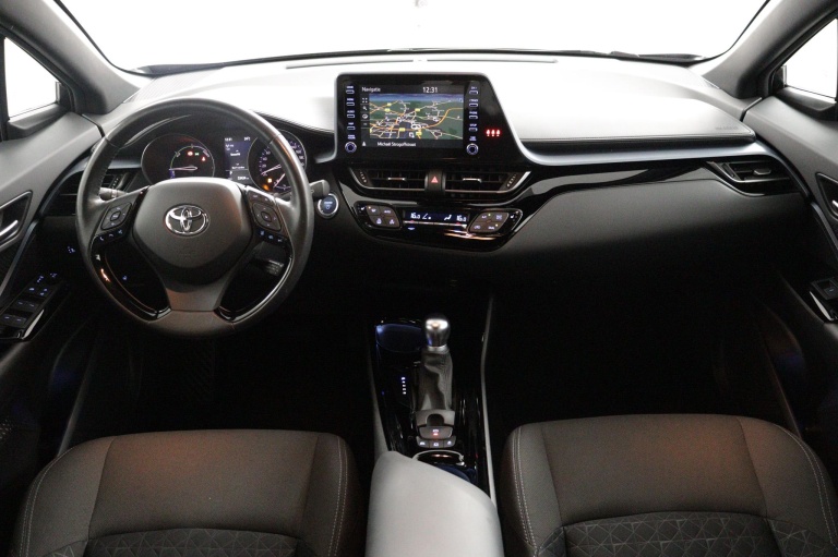 Toyota C-HR - 1.8 Hybrid Business Plus 4