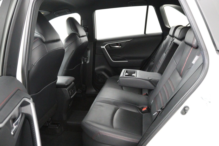 Toyota RAV4 - 2.5 Plug-in Hybrid AWD Bi-Tone Plus 43