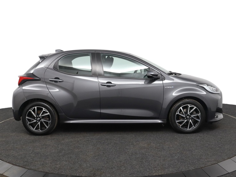 Toyota Yaris - 1.5 Hybrid Dynamic 12