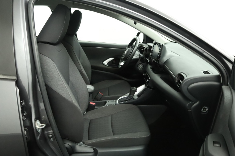 Toyota Yaris - 1.5 Hybrid Dynamic 21