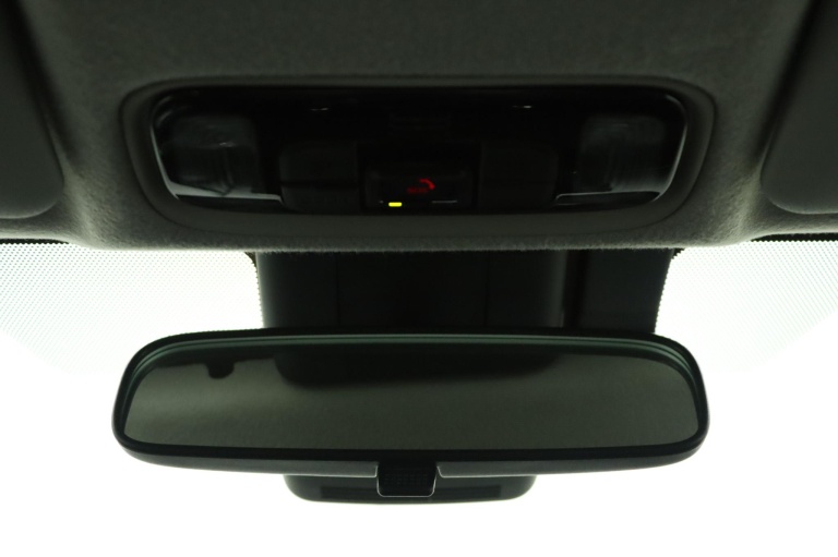 Toyota Yaris - 1.5 Hybrid Dynamic 31