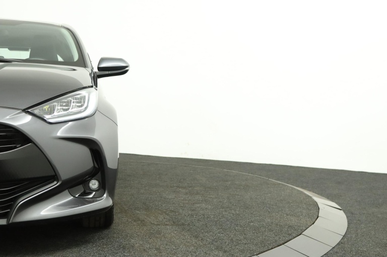 Toyota Yaris - 1.5 Hybrid Dynamic 34