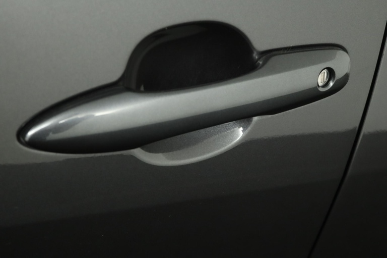 Toyota Yaris - 1.5 Hybrid Dynamic 37