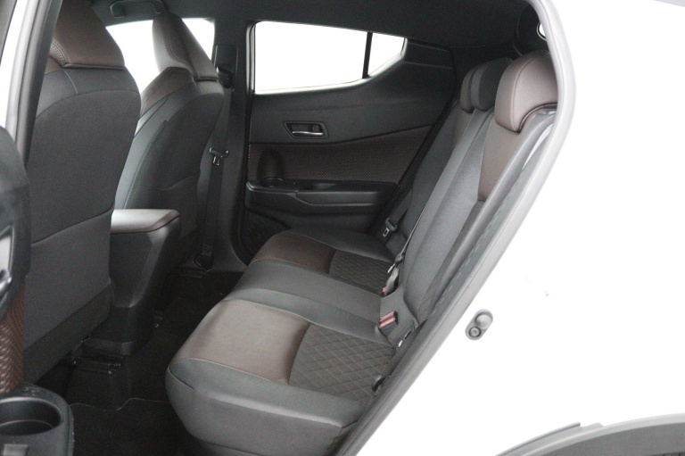 Toyota C-HR - 1.8 Hybrid Executive 18