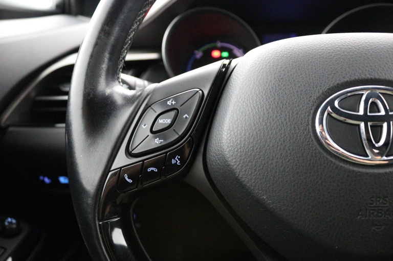 Toyota C-HR - 1.8 Hybrid Executive 19