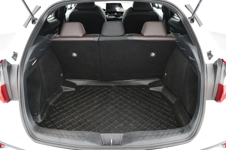 Toyota C-HR - 1.8 Hybrid Executive 24