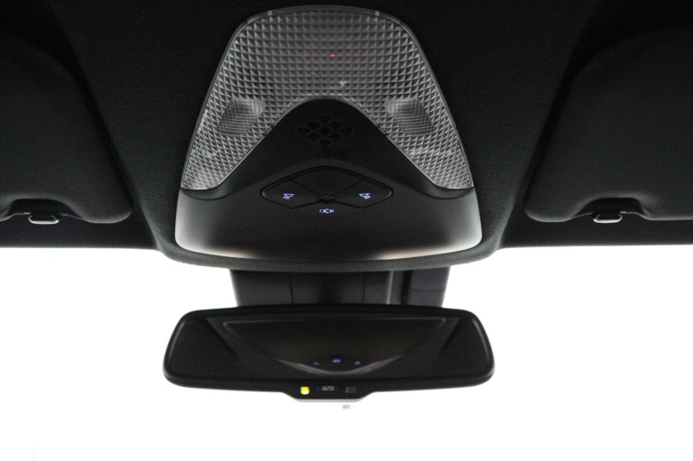 Toyota C-HR - 1.8 Hybrid Executive 33