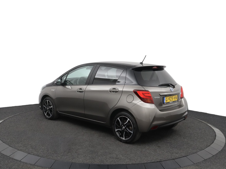 Toyota Yaris - 1.5 Hybrid Dynamic 11