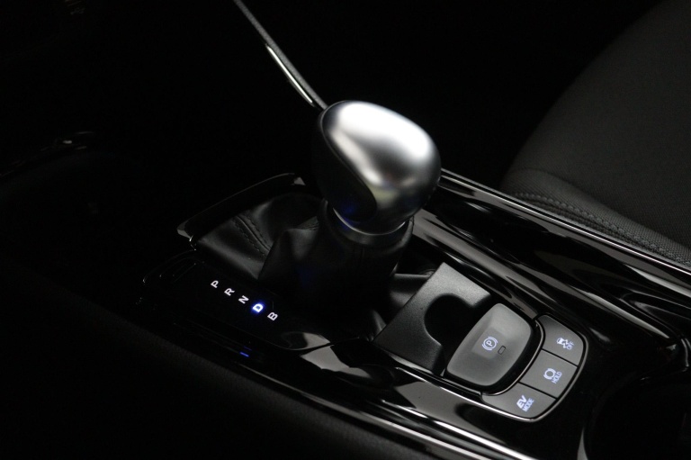 Toyota C-HR - 1.8 Hybrid Dynamic 26