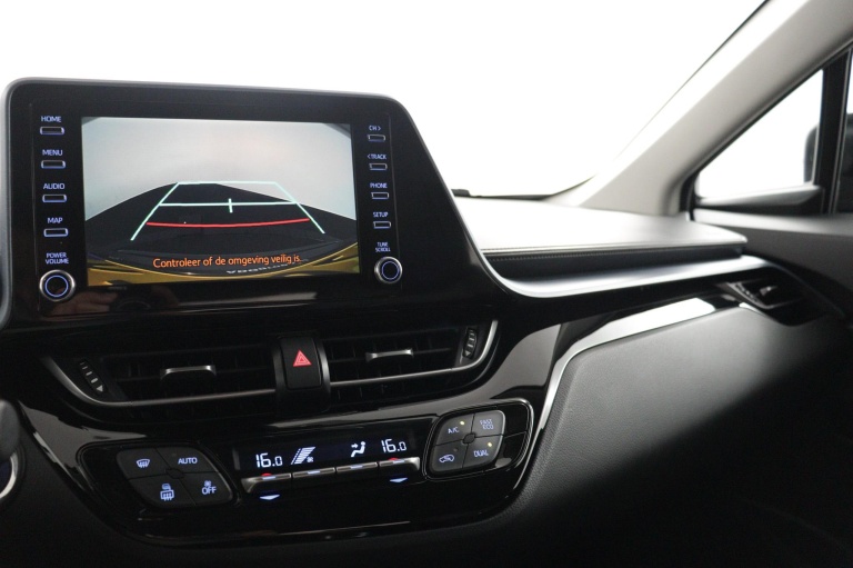 Toyota C-HR - 1.8 Hybrid Dynamic 8