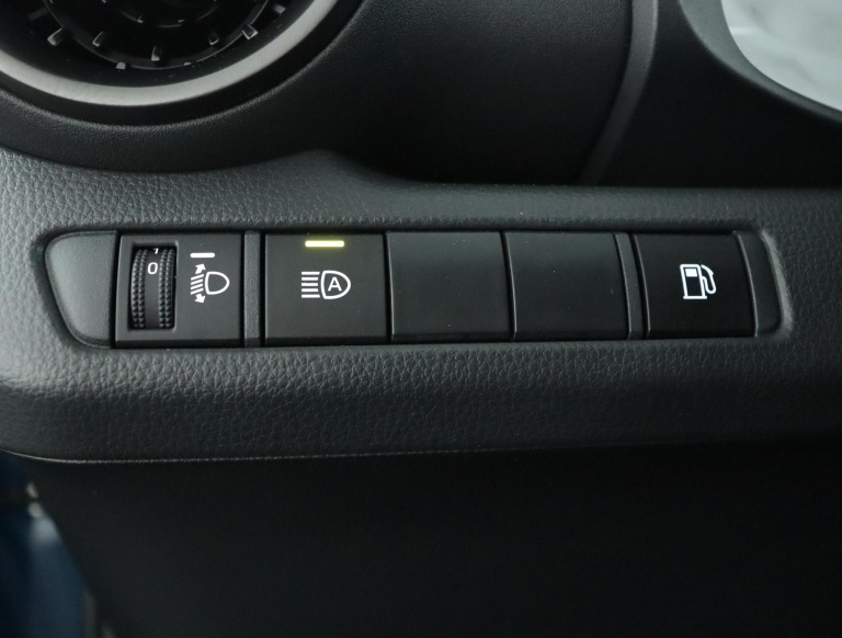 Toyota C-HR - 1.8 Hybrid 140 Dynamic 30