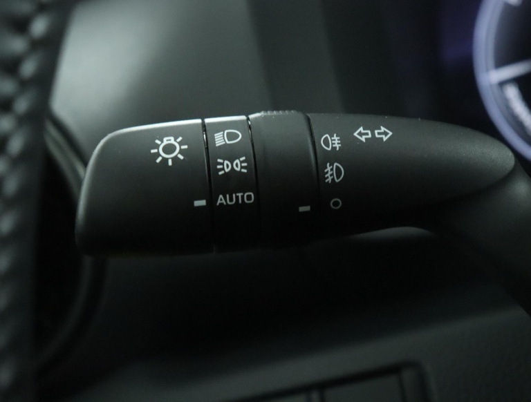Toyota C-HR - 1.8 Hybrid 140 Dynamic 31
