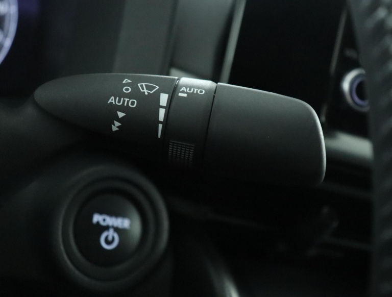 Toyota C-HR - 1.8 Hybrid 140 Dynamic 32