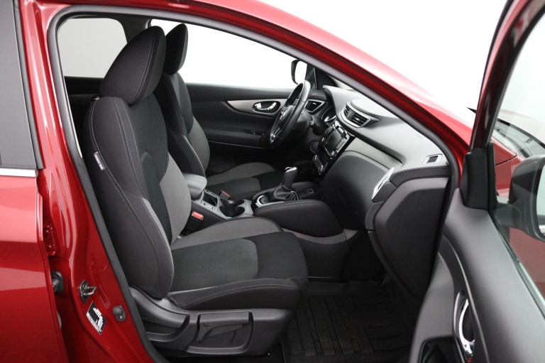 Nissan Qashqai - 1.3 DIG-T N-Connecta 17