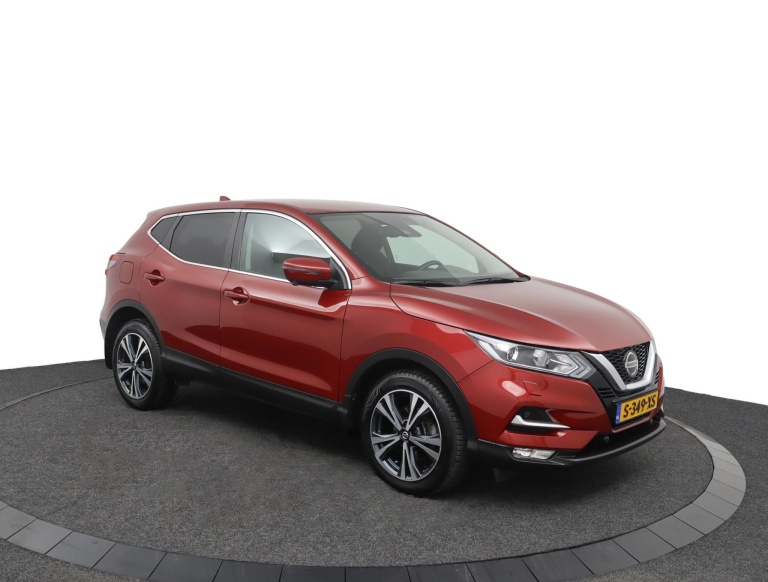 Nissan Qashqai - 1.3 DIG-T N-Connecta 2
