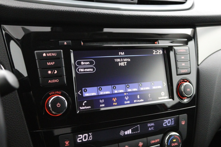 Nissan Qashqai - 1.3 DIG-T N-Connecta 26