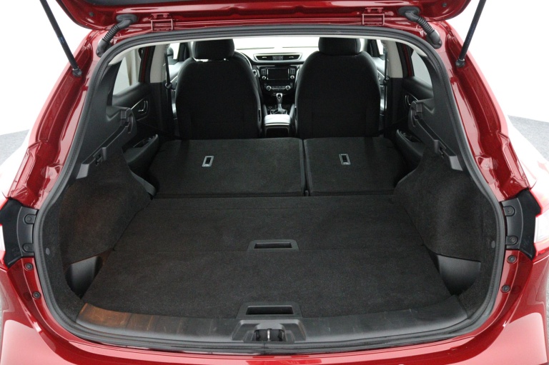 Nissan Qashqai - 1.3 DIG-T N-Connecta 37
