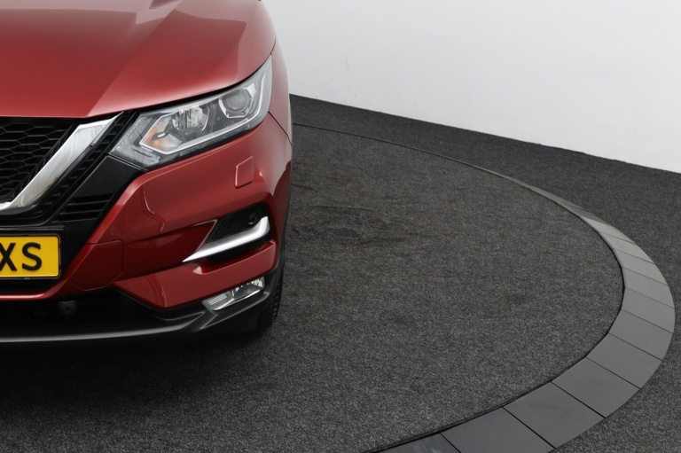 Nissan Qashqai - 1.3 DIG-T N-Connecta 42