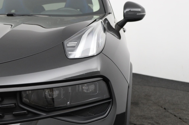 Lynk & Co 01 - 1.5 32