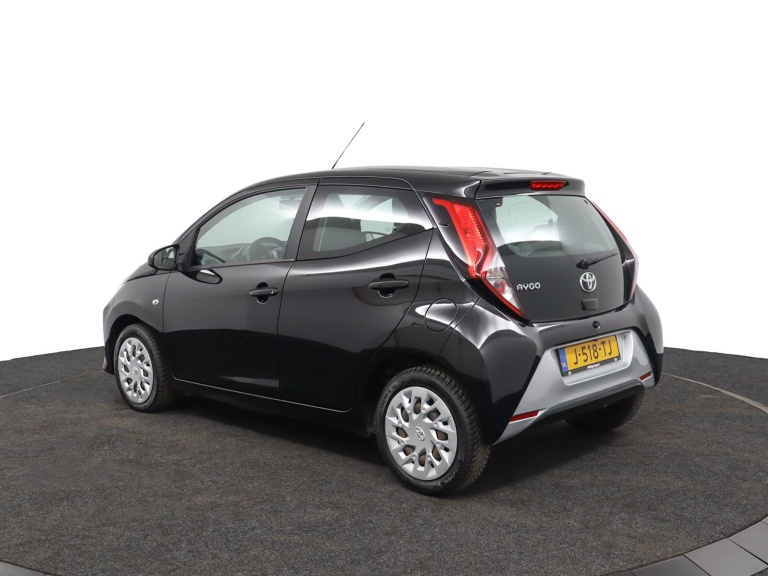 Toyota Aygo - 1.0 VVT-i x-play 12