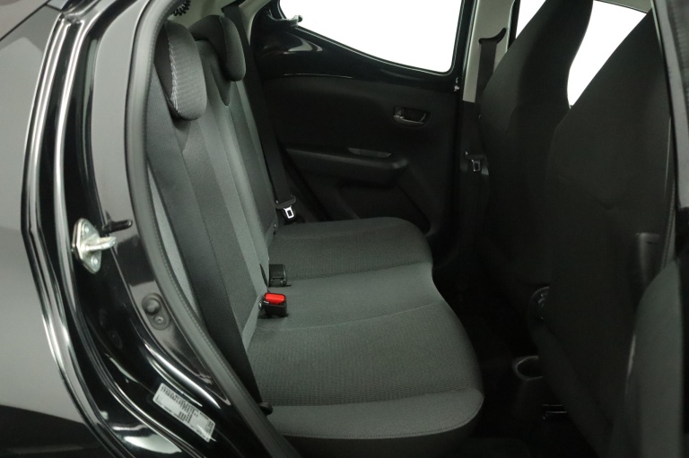 Toyota Aygo - 1.0 VVT-i x-play 18