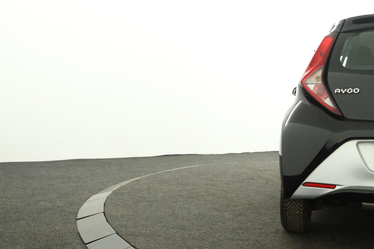 Toyota Aygo - 1.0 VVT-i x-play 40