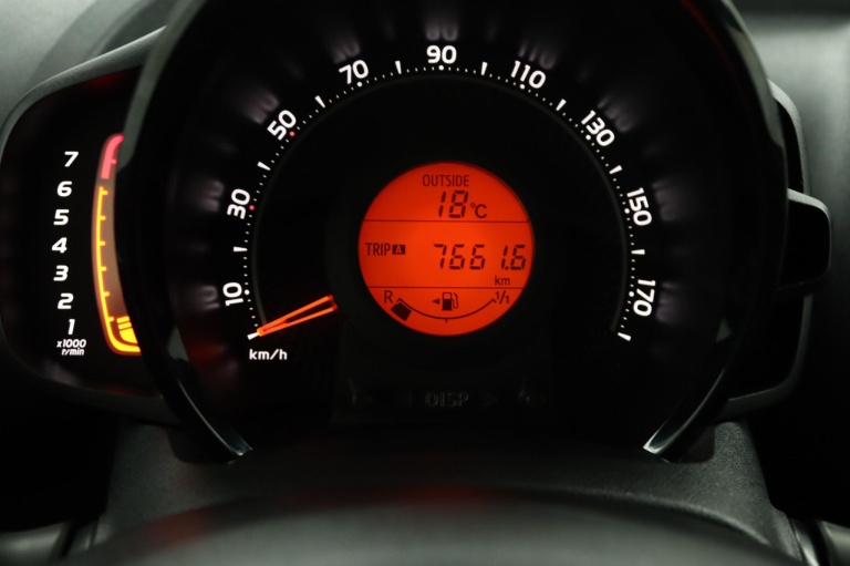 Toyota Aygo - 1.0 VVT-i x-play 43