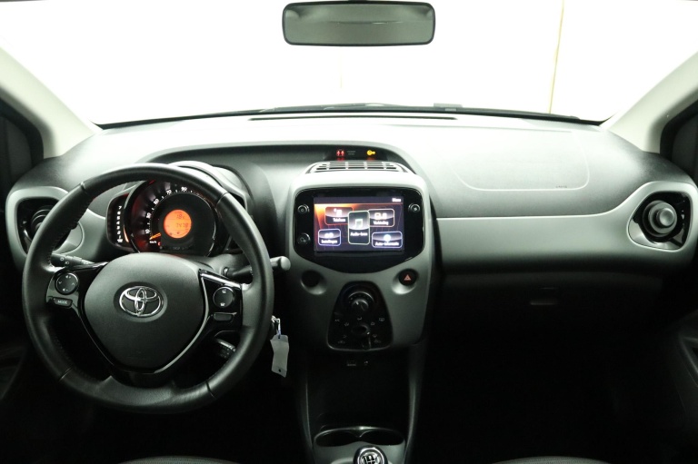 Toyota Aygo - 1.0 VVT-i x-play 49